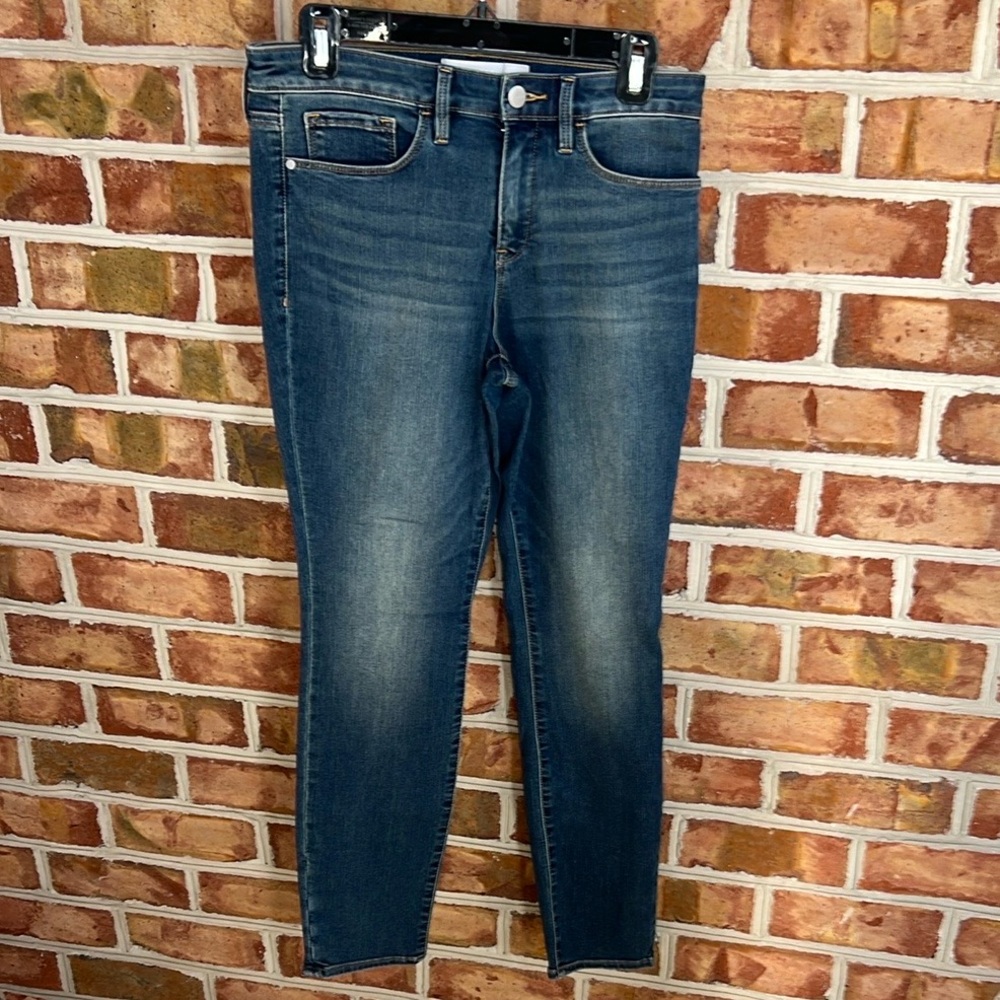 Athleta Skinny stretch Jeans with Classic Denim Style and Sculptek technology. 6